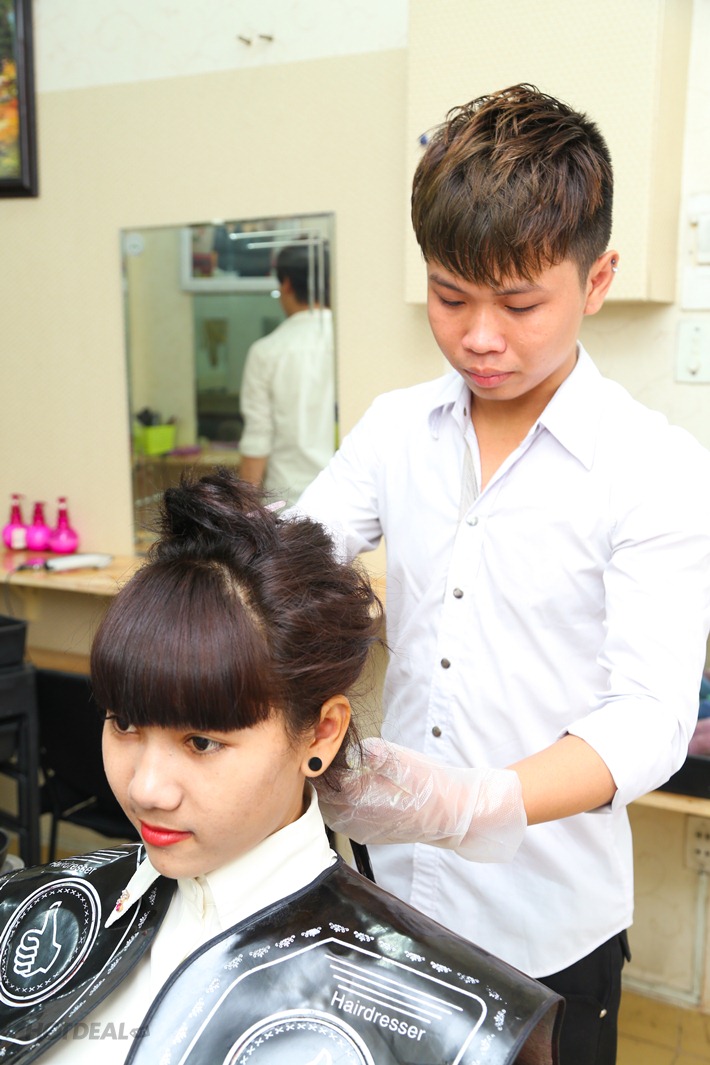 Cắt + Gội + Massage + Hấp Dầu + Sấy Tạo Kiểu Tại Hair Salon Long Nguyễn